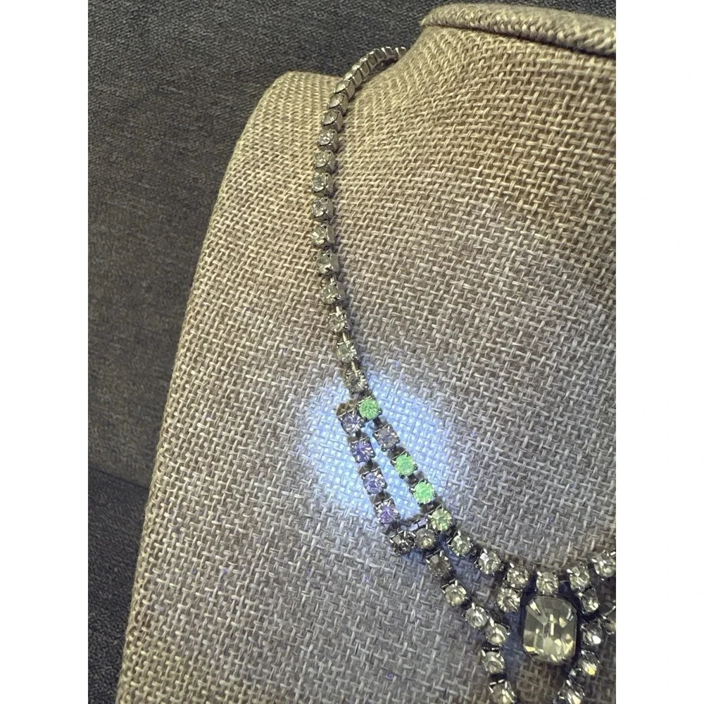 Vintage Rhinestone Clear Glowing‎ Stones Necklace Romantic Glamour